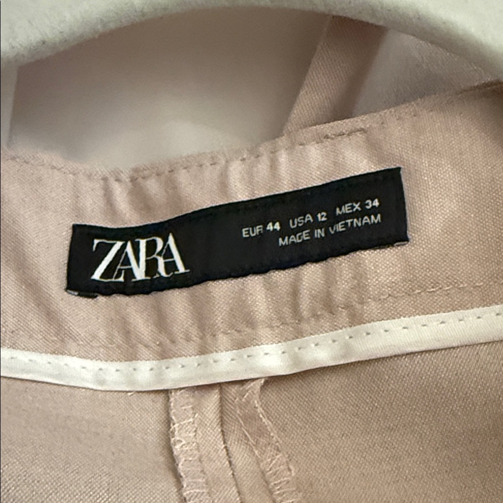 Zara - Suit - Picture 6 of 6